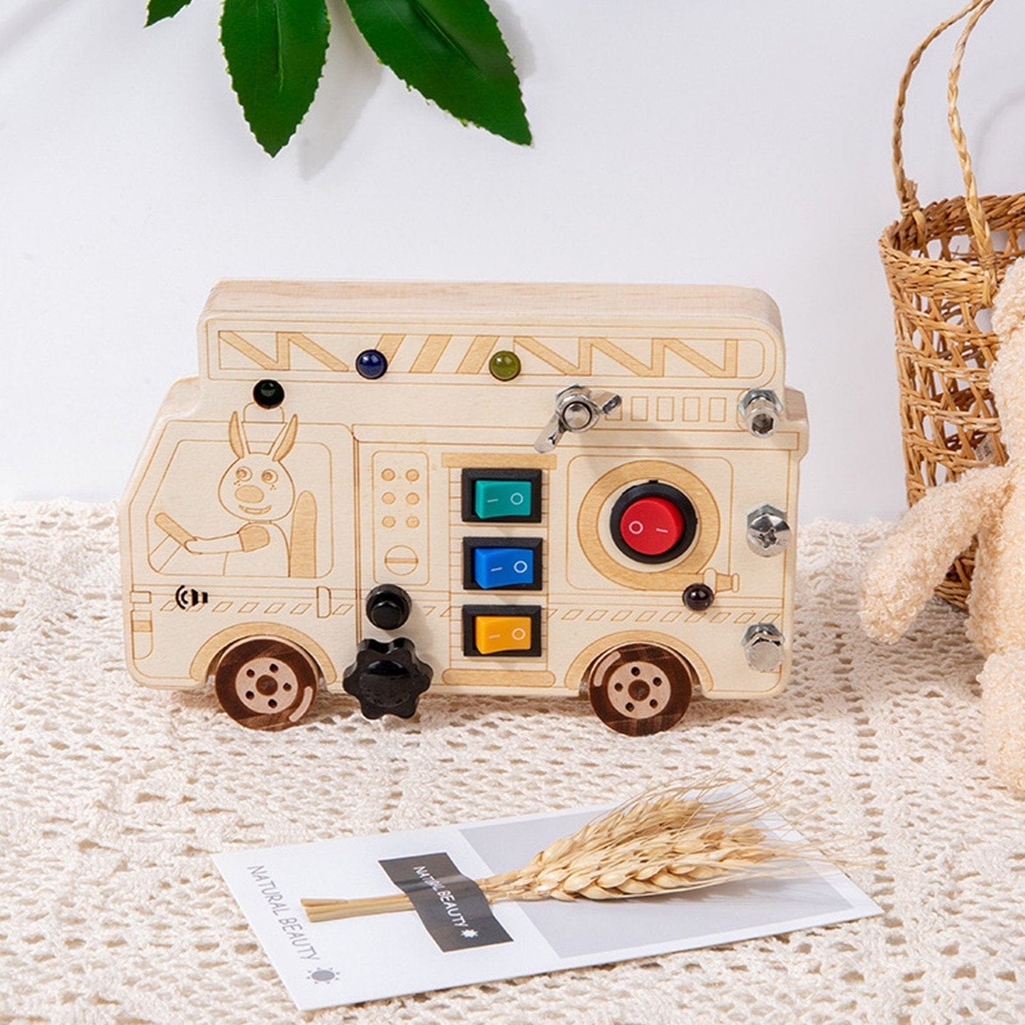 Tableau Montessori - BusyBoardCircuit™ - Camion de pompier - Mon Premier Jouet